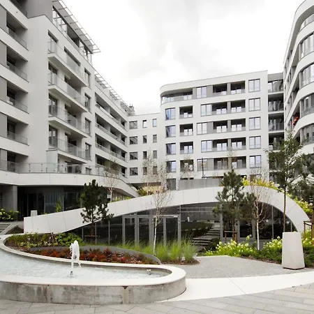 Plac Unii - Barcelona 64 * グディニャ