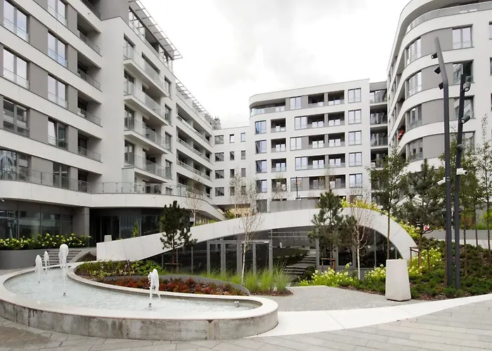 Plac Unii - Barcelona 64 * Gdynia